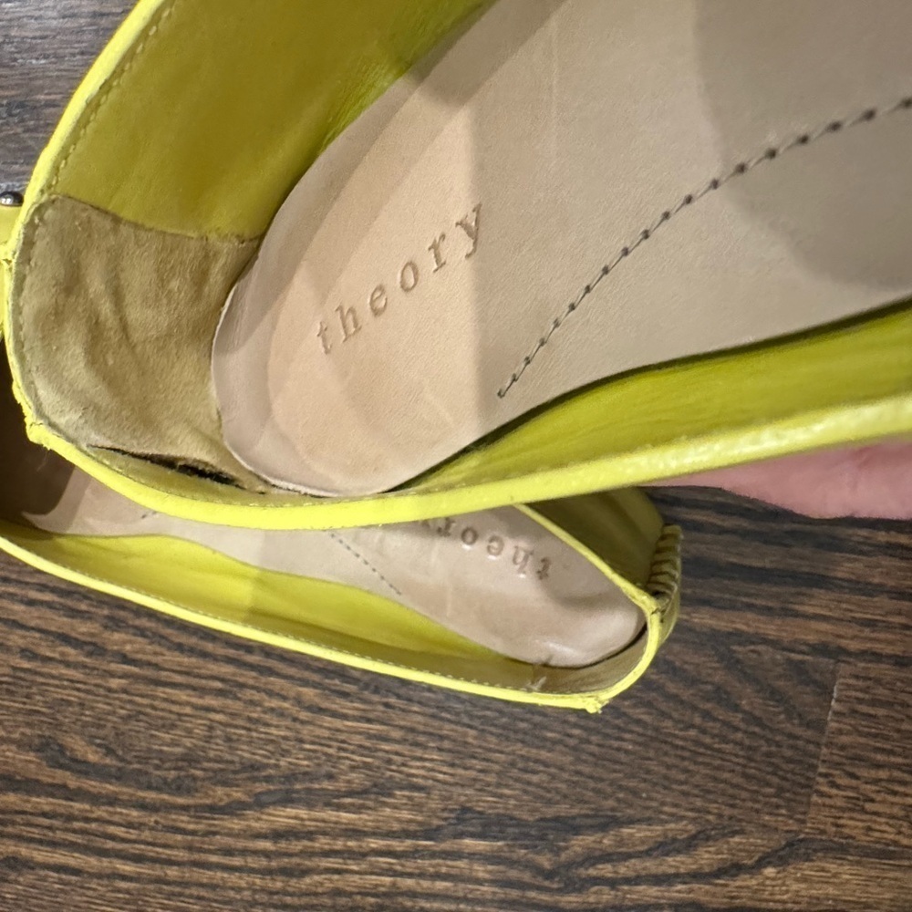 Theory Minerva Leather chartreuse Flats Moccasin Size 38.5 - Picture 10 of 11